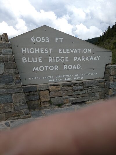 Blue Ridge Parkway highest point.jpg